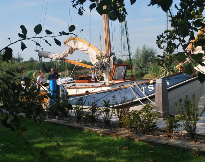 Lemsteraak Blauwe Heks mieten