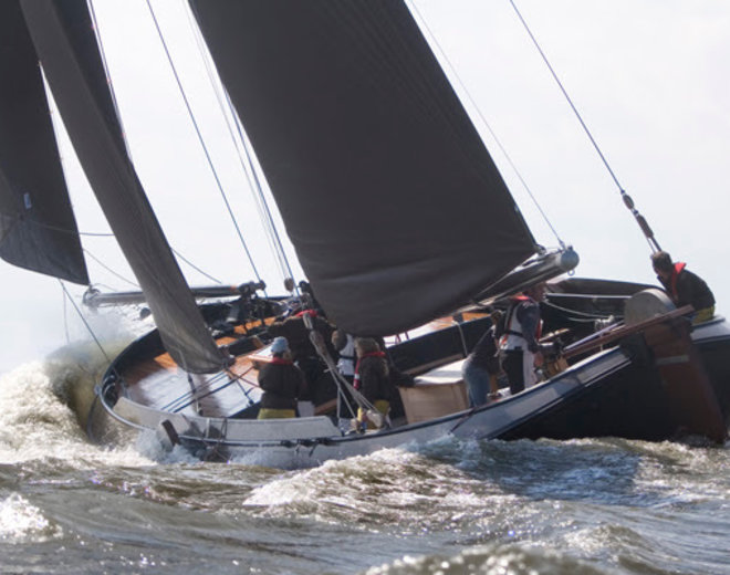 Visserman Aak HI 1  Saar  inkl. Skipper mieten